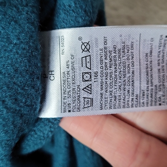 NWT! Space Turquoise Sweatshirt! Size Small! - Picture 6 of 10